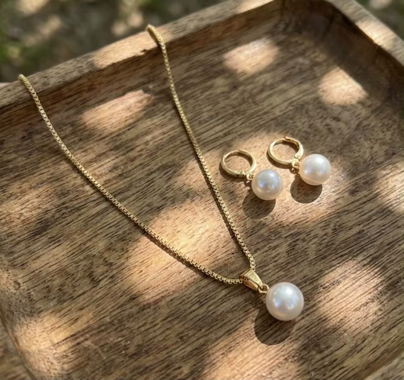 Collar de Perla Blanca con Cadena Dorada | Elegante, Minimalista y Atemporal para Mujer