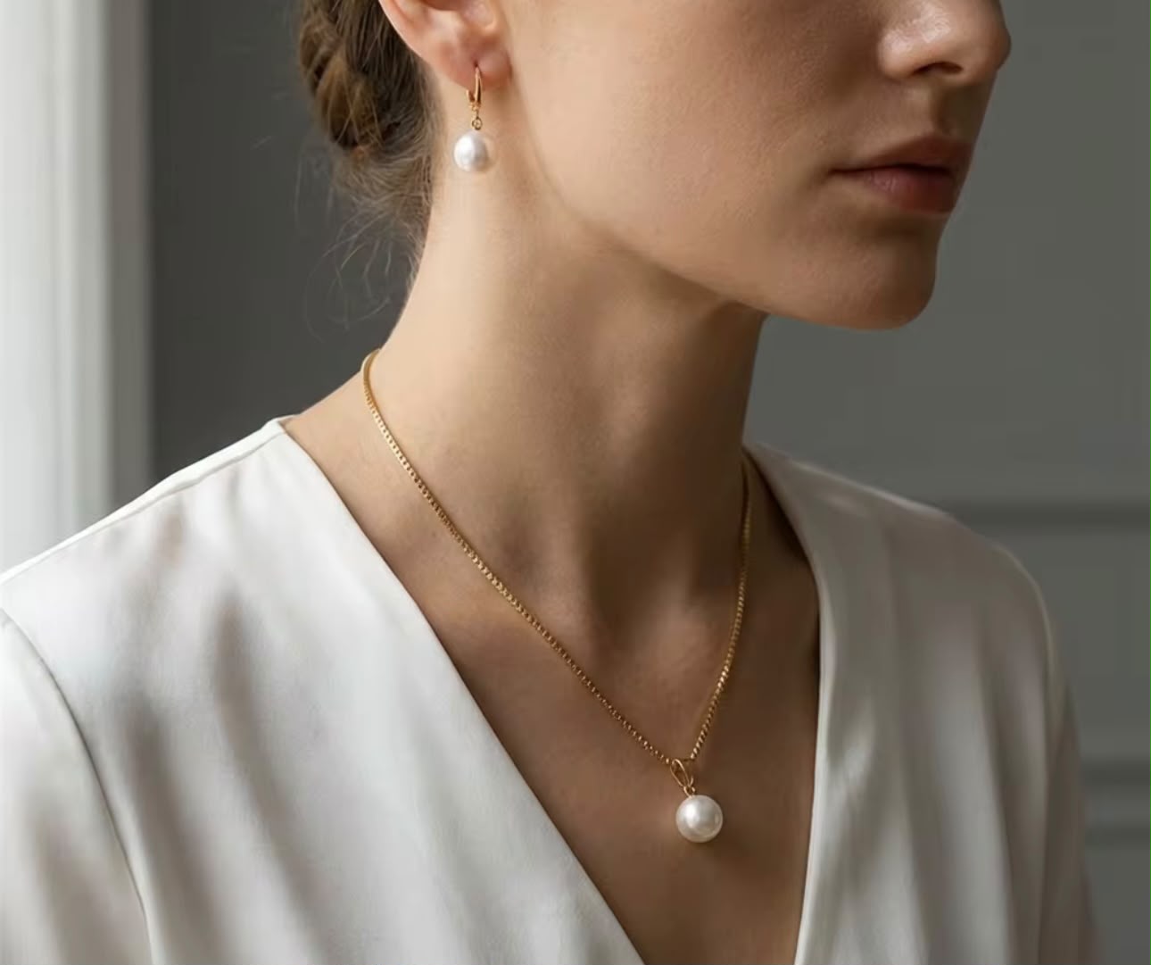 Collar de Perla Blanca con Cadena Dorada | Elegante, Minimalista y Atemporal para Mujer